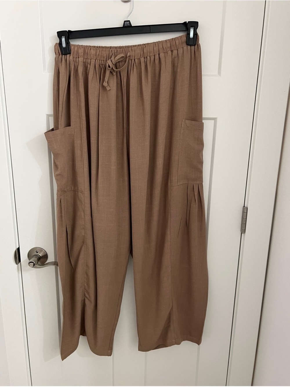 Wide Leg Drawstring Pants in Brown